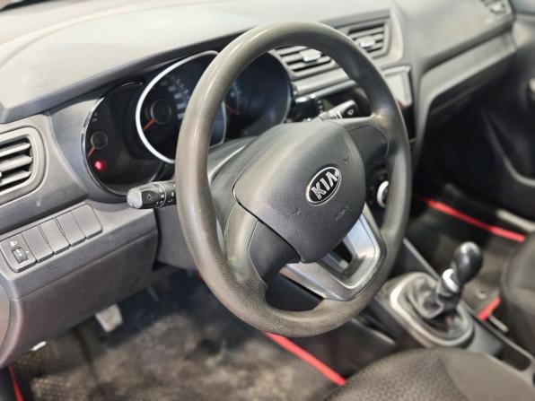 Kia Rio III с пробегом 2013 года, цена 665 000 рублей, 295000 км, седан, Автокод Объявления