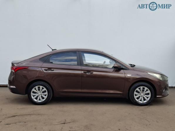 Hyundai Solaris II Рестайлинг с пробегом 2021 года, цена 1 600 000 рублей, 67404 км, седан, Автокод Объявления