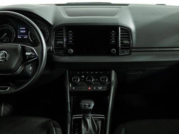 Skoda Karoq I с пробегом 2021 года, цена 2 189 700 рублей, 96966 км, внедорожник, Автокод Объявления
