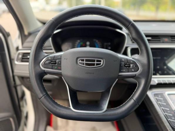 Geely Atlas Pro с пробегом 2023 года, цена 2 099 000 рублей, 20150 км, внедорожник, Автокод Объявления