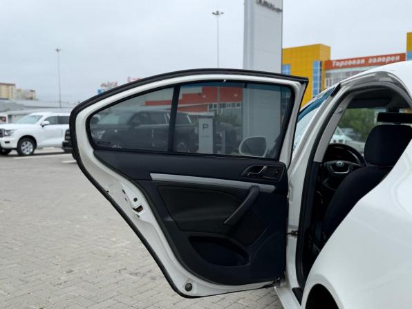 Skoda Octavia II (A5) Рестайлинг с пробегом 2013 года, цена 930 000 рублей, 178619 км, лифтбек, Автокод Объявления