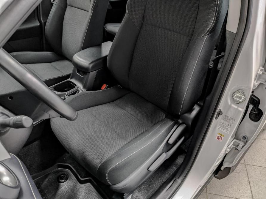 Toyota RAV4 IV (XA40) Рестайлинг Москва  - изображение 19