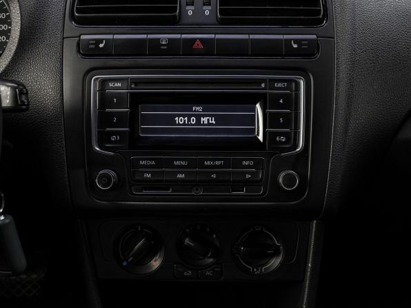 Volkswagen Polo V с пробегом 2013 года, цена 850 000 рублей, 159065 км, седан, Автокод Объявления