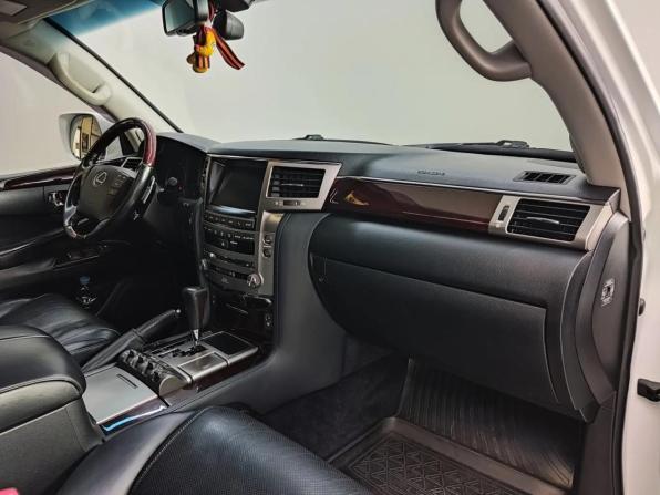 Lexus LX III Рестайлинг с пробегом 2013 года, цена 4 270 000 рублей, 351021 км, внедорожник, Автокод Объявления