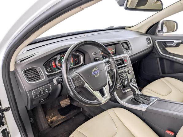 Volvo S60 II Рестайлинг с пробегом 2014 года, цена 1 715 000 рублей, 114730 км, седан, Автокод Объявления