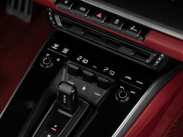 Porsche 911 VIII (992) с пробегом 2020 года, цена 23 958 000 рублей, 18128 км, кабриолет, Автокод Объявления