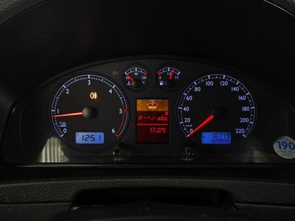 Volkswagen Multivan T5 с пробегом 2003 года, цена 1 085 000 рублей, 329998 км, минивэн, Автокод Объявления