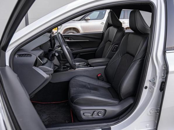 Toyota Camry IX (XV80) China Market с пробегом 2024 года, цена 3 699 000 рублей, 41791 км, седан, Автокод Объявления