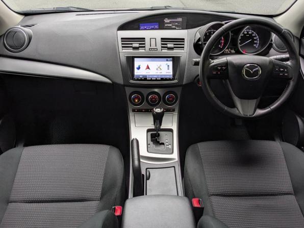 Mazda Axela II Рестайлинг с пробегом 2012 года, цена 1 049 500 рублей, 61567 км, хэтчбек, Автокод Объявления
