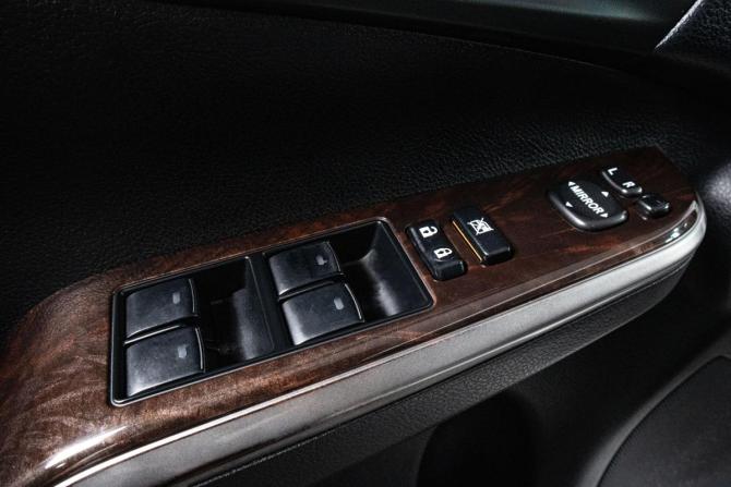 Toyota Camry VII (XV50) Рестайлинг 2 с пробегом 2017 года, цена 2 299 000 рублей, 156704 км, седан, Автокод Объявления