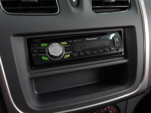 Renault Logan II Рестайлинг с пробегом 2022 года, цена 1 299 000 рублей, 49709 км, седан, Автокод Объявления