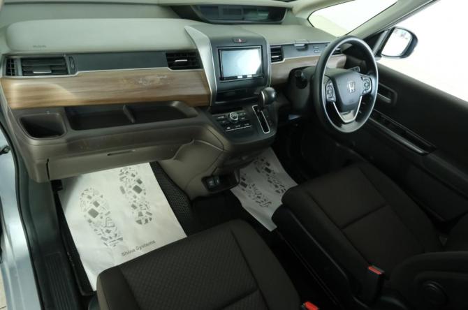 Honda Freed II Рестайлинг с пробегом 2020 года, цена 1 479 000 рублей, 132470 км, компактвэн, Автокод Объявления