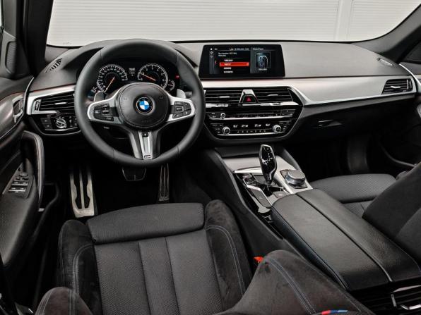 BMW 5 серии VII (G30/G31/G38) с пробегом 2018 года, цена 3 550 000 рублей, 125591 км, седан, Автокод Объявления