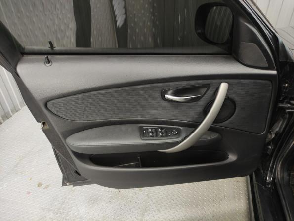 BMW 1 серии I (E81/E82/E87/E88) Рестайлинг с пробегом 2011 года, цена 810 000 рублей, 258346 км, хэтчбек, Автокод Объявления