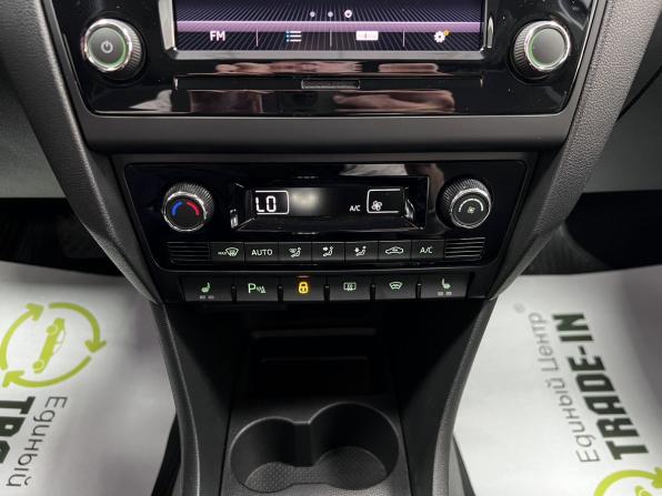 Skoda Rapid I Рестайлинг с пробегом 2019 года, цена 1 945 000 рублей, 25466 км, лифтбек, Автокод Объявления