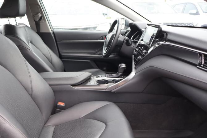 Toyota Camry VIII (XV70) Рестайлинг с пробегом 2021 года, цена 2 249 000 рублей, 105000 км, седан, Автокод Объявления