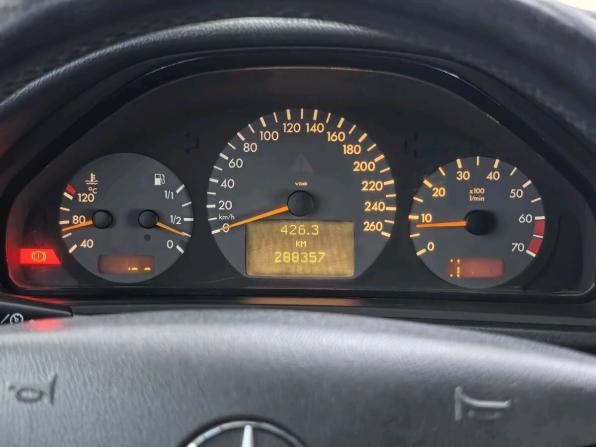 Mercedes-Benz CLK-Класс I (W208) Рестайлинг с пробегом 2000 года, цена 487 000 рублей, 279000 км, купе, Автокод Объявления