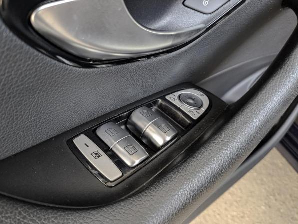 Mercedes-Benz E-Класс V (W213 S213 C238) с пробегом 2018 года, цена 2 985 000 рублей, 87976 км, седан, Автокод Объявления