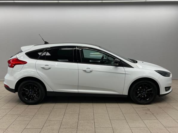Ford Focus III Рестайлинг с пробегом 2017 года, цена 955 000 рублей, 168078 км, хэтчбек, Автокод Объявления
