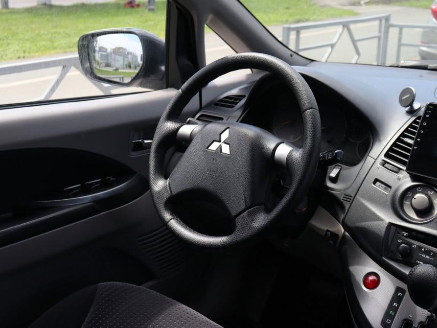 Mitsubishi Grandis I Самара  - изображение 12