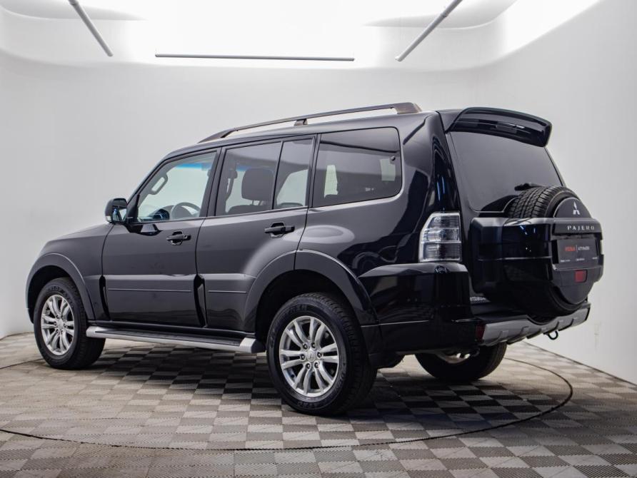 Mitsubishi Pajero IV Рестайлинг 1 Москва  - изображение 3