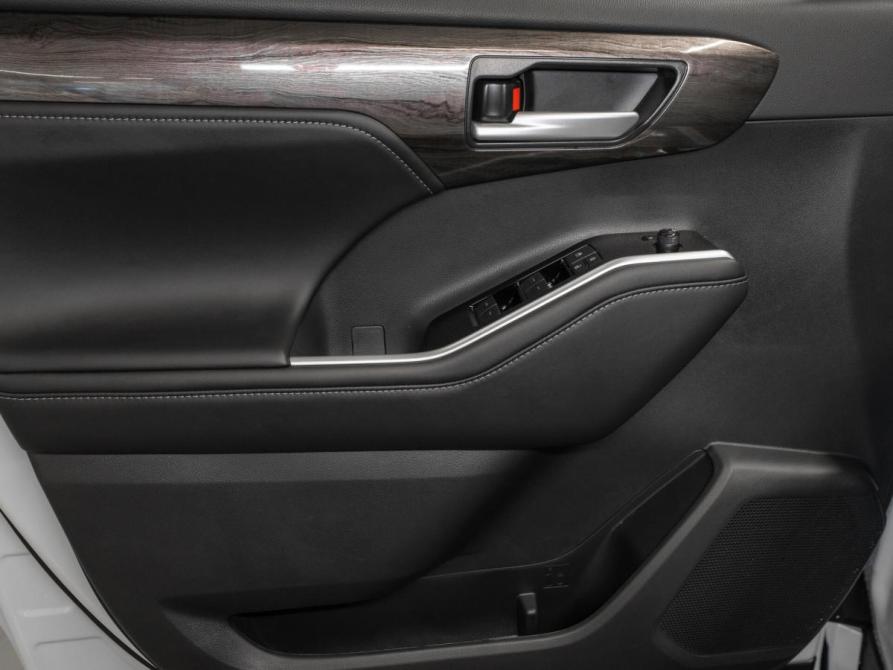 Toyota Highlander IV (XU70) Москва  - изображение 17