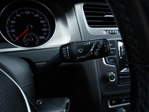 Volkswagen Golf VII с пробегом 2013 года, цена 910 444 рубля, 333006 км, хэтчбек, Автокод Объявления