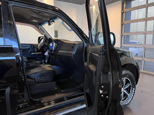 Mitsubishi Pajero IV Рестайлинг 1 с пробегом 2011 года, цена 2 311 000 рублей, 194500 км, внедорожник, Автокод Объявления