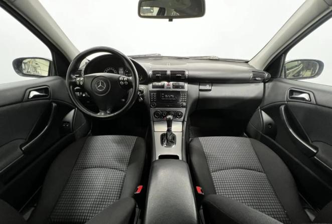 Mercedes-Benz C-Класс II (W203) Рестайлинг с пробегом 2006 года, цена 650 000 рублей, 211410 км, хэтчбек, Автокод Объявления