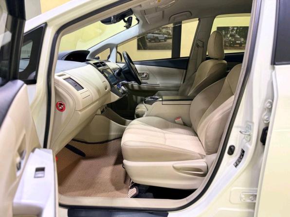 Toyota Prius Alpha I (ZVW40/41) Рестайлинг с пробегом 2018 года, цена 1 449 000 рублей, 158868 км, универсал, Автокод Объявления