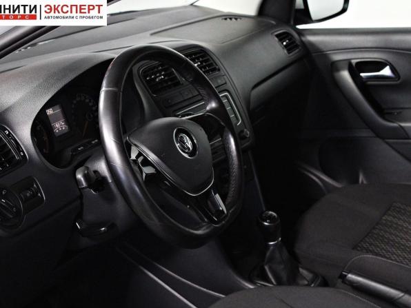 Volkswagen Polo V Рестайлинг с пробегом 2017 года, цена 1 087 000 рублей, 116306 км, седан, Автокод Объявления