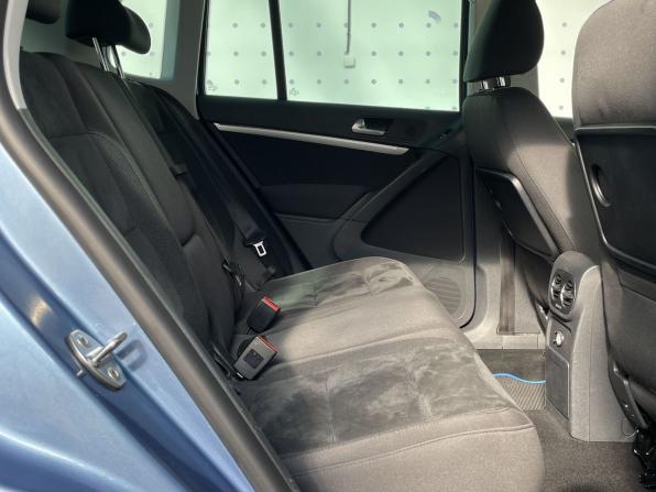 Volkswagen Tiguan I Рестайлинг с пробегом 2012 года, цена 1 395 000 рублей, 211049 км, внедорожник, Автокод Объявления