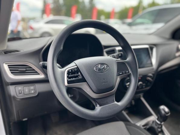 Hyundai Solaris II с пробегом 2019 года, цена 1 280 000 рублей, 133307 км, седан, Автокод Объявления