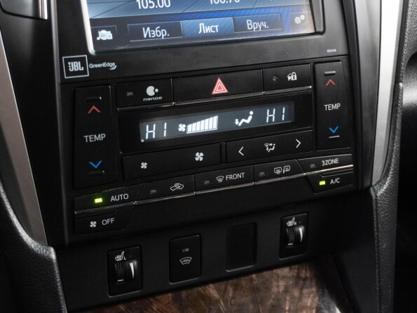 Toyota Camry VII (XV50) Рестайлинг с пробегом 2015 года, цена 2 449 000 рублей, 179319 км, седан, Автокод Объявления