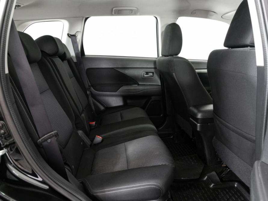Mitsubishi Outlander III Рестайлинг 2 Санкт-Петербург  - изображение 19