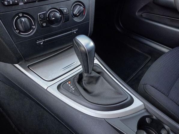 BMW 1 серии I (E81/E82/E87/E88) Рестайлинг с пробегом 2011 года, цена 889 000 рублей, 160000 км, хэтчбек, Автокод Объявления