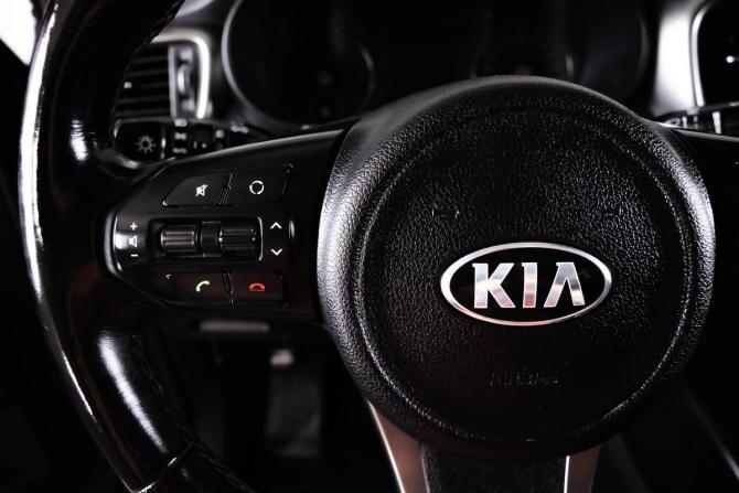 Kia Sorento II Рестайлинг с пробегом 2017 года, цена 2 099 000 рублей, 201013 км, внедорожник, Автокод Объявления
