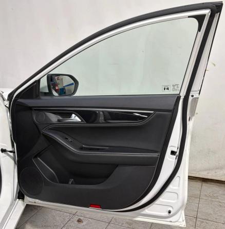 JAC J7 I с пробегом 2021 года, цена 910 000 рублей, 119786 км, хэтчбек, Автокод Объявления
