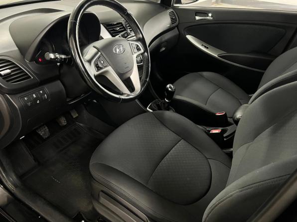 Hyundai Solaris I с пробегом 2014 года, цена 745 000 рублей, 140463 км, хэтчбек, Автокод Объявления