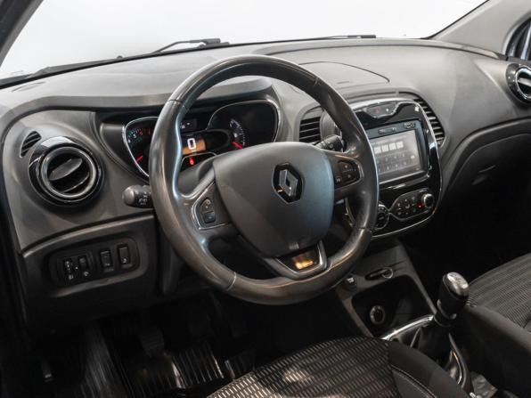Renault Kaptur I с пробегом 2018 года, цена 1 566 400 рублей, 153668 км, внедорожник, Автокод Объявления