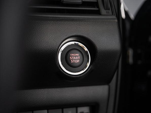 Suzuki Swift V с пробегом 2021 года, цена 1 085 500 рублей, 49743 км, хэтчбек, Автокод Объявления
