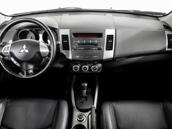Mitsubishi Outlander II Рестайлинг с пробегом 2010 года, цена 950 000 рублей, 194556 км, внедорожник, Автокод Объявления