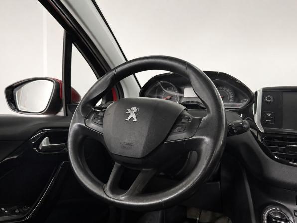 Peugeot 208 I с пробегом 2014 года, цена 670 000 рублей, 142140 км, хэтчбек, Автокод Объявления