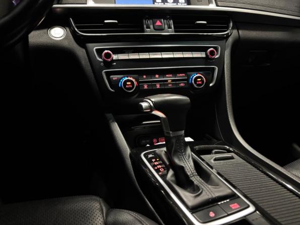 Kia Optima IV Рестайлинг с пробегом 2018 года, цена 1 429 000 рублей, 182000 км, седан, Автокод Объявления