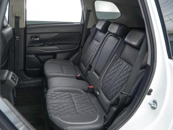 Mitsubishi Outlander III Рестайлинг 3 с пробегом 2022 года, цена 2 819 444 рубля, 20429 км, внедорожник, Автокод Объявления