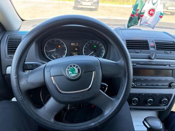 Skoda Octavia II (A5) Рестайлинг с пробегом 2012 года, цена 1 100 000 рублей, 169000 км, лифтбек, Автокод Объявления