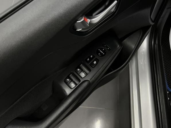 Hyundai Solaris II Рестайлинг с пробегом 2021 года, цена 1 440 000 рублей, 117698 км, седан, Автокод Объявления