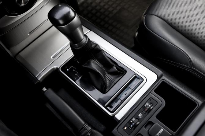 Toyota Land Cruiser Prado 150 Series Рестайлинг 2 с пробегом 2018 года, цена 4 490 000 рублей, 175172 км, внедорожник, Автокод Объявления