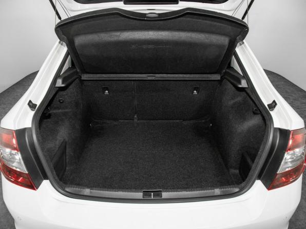 Skoda Rapid I с пробегом 2017 года, цена 1 199 500 рублей, 96434 км, лифтбек, Автокод Объявления