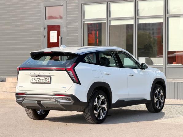Geely Atlas II с пробегом 2024 года, цена 3 199 000 рублей, 4269 км, внедорожник, Автокод Объявления
